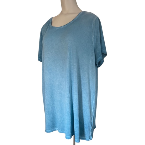 Torrid Super Soft Knit Tee Crew Neck Short Sleeve Blue Ombre Bohemian Casual 2X - Picture 6 of 8